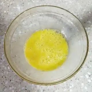 Make Fried eggs step 3