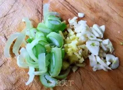 Make The family yellowfish step 1