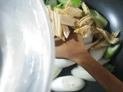 Make The onions are fried step 5
