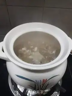 Make Chicken foot peanut bean soup step 5