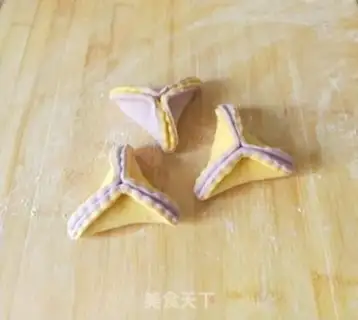 Make Creative Sugar Triangle step 7
