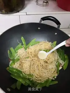 Make Dutch bean noodles step 8