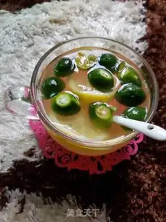 Make Two lemon bee beverages step 3