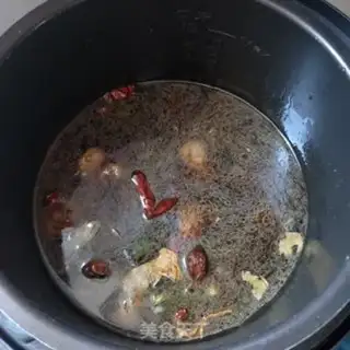 Make Red beef noodles step 3