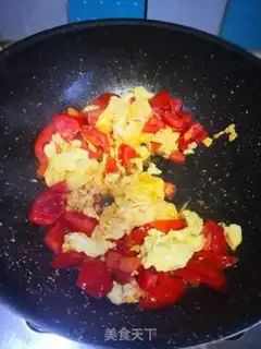 Make Tomato fried eggs step 4