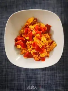 Make Tomato fried eggs step 5