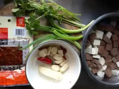 Make Duck blood tofu step 1