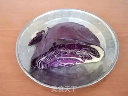 Make Monkey-head mushrooms burn purple kale step 3