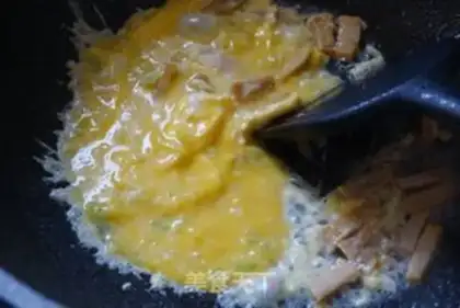 Make Homemade soy fried eggs step 6