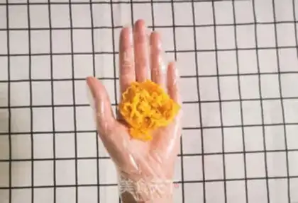 Make Red Eggs and Yellows step 4