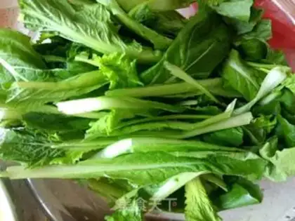 Make Squids, cabbage fan soup step 2