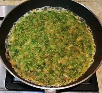 Make Fried eggs step 5