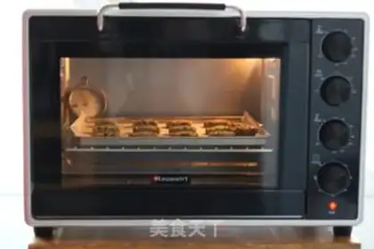 Make Seatfish sushi cookies step 7