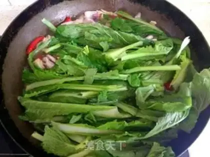 Make Squids, cabbage fan soup step 12