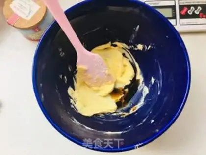 Make Coffee caramel pecan pound cake step 4
