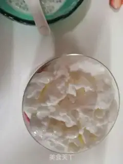 Make Strawberry Simeon with old yogurt step 5