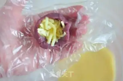 Make The mashed potato bean cake step 5