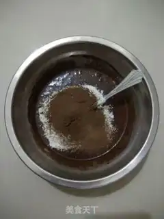 Make Banana strawberry chocolate cake step 3