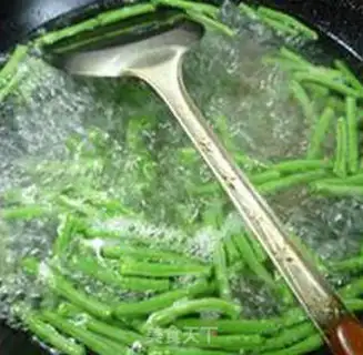 Make Ham sausage mushrooms with beans step 6