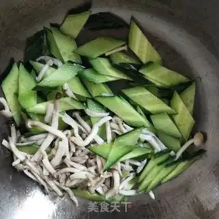Make Crab cucumber and egg soup step 2