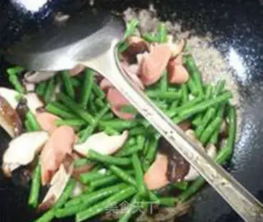 Make Ham sausage mushrooms with beans step 8