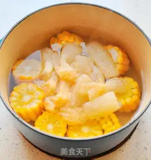 Make Pyramid corn soup step 2