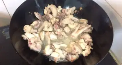 Make Chicken in a pot step 1