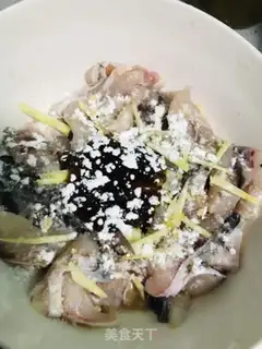 Make Tomato fish soup step 1
