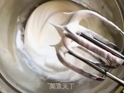 Make Mango hugs cake rolls step 1
