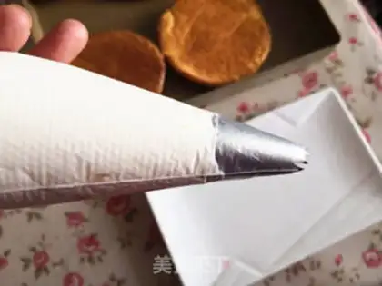 Make Mango hugs cake rolls step 9