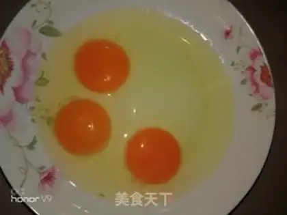 Make Four seasoned bean fried eggs step 5