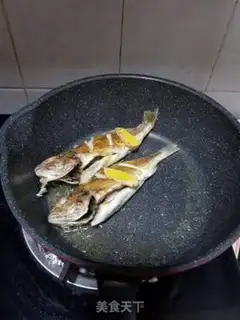 Make Fried seafish step 4