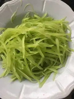 Make Shrimp fried silk step 1