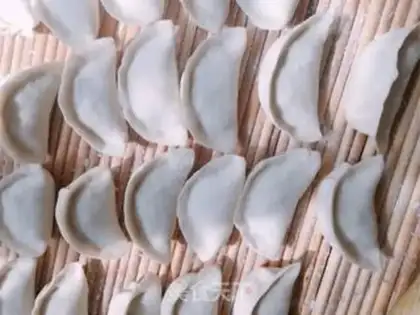 Make Celery pork dumplings step 9
