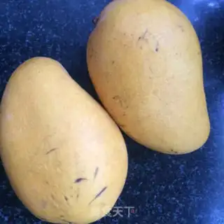 Make Dry yogurt mango bowl step 0