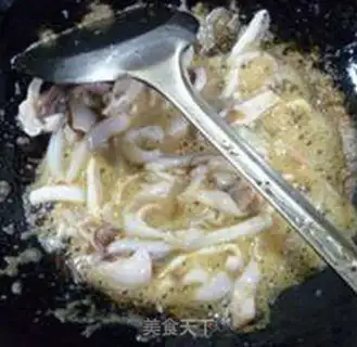 Make The green bean sprouts are fired step 7