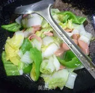 Make Pyramid ham and doll food step 10