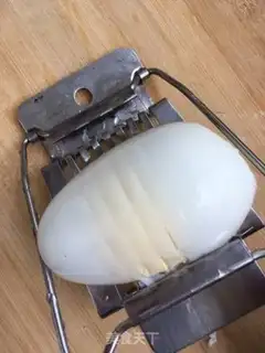 Make Onion goose eggs step 3