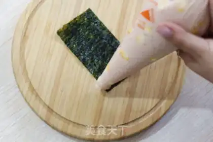 Make Seaweed chicken rolls step 3