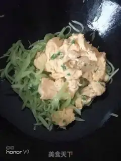 Make Fried eggs step 4