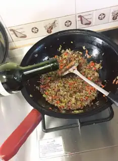 Make Spaghetti step 1
