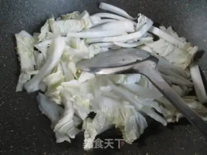 Make Paprika and cabbage step 1