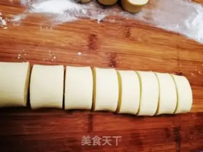 Make Celtic beef buns step 4
