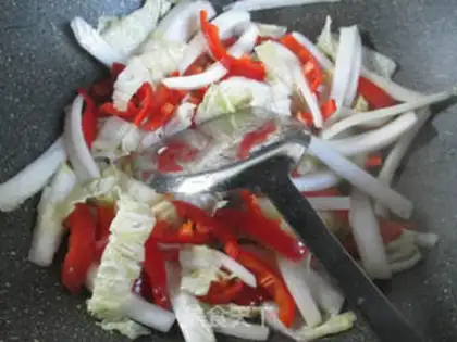 Make Paprika and cabbage step 3