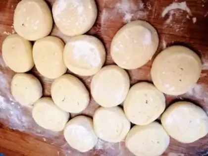 Make Celtic beef buns step 5