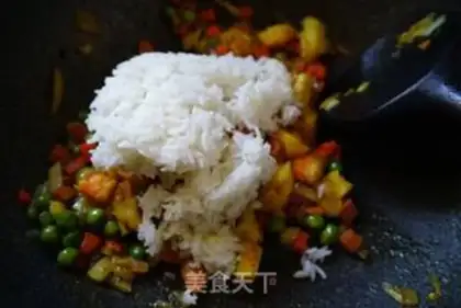 Make Thai coconut pineapple step 6