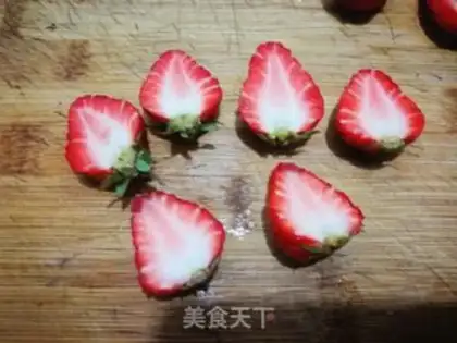 Make Strawberry cereal yogurt bowl step 2