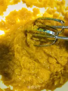 Make Pumpkin for the Korean rice ball step 7