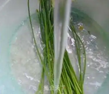 Make The cranberry bouquets are so white and soaked step 5