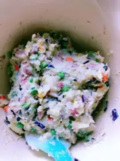 Make Weenie-coloured potatoes step 2
